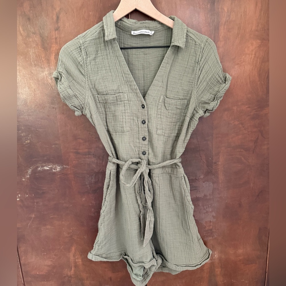 Abercrombie & Fitch Olive-Green Gauze Top